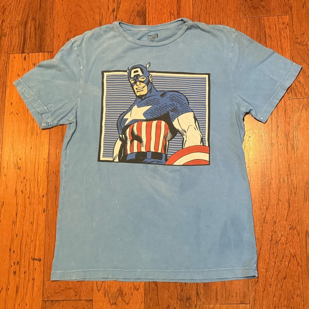 Disney Marvel Captain America Shirt, Size Small